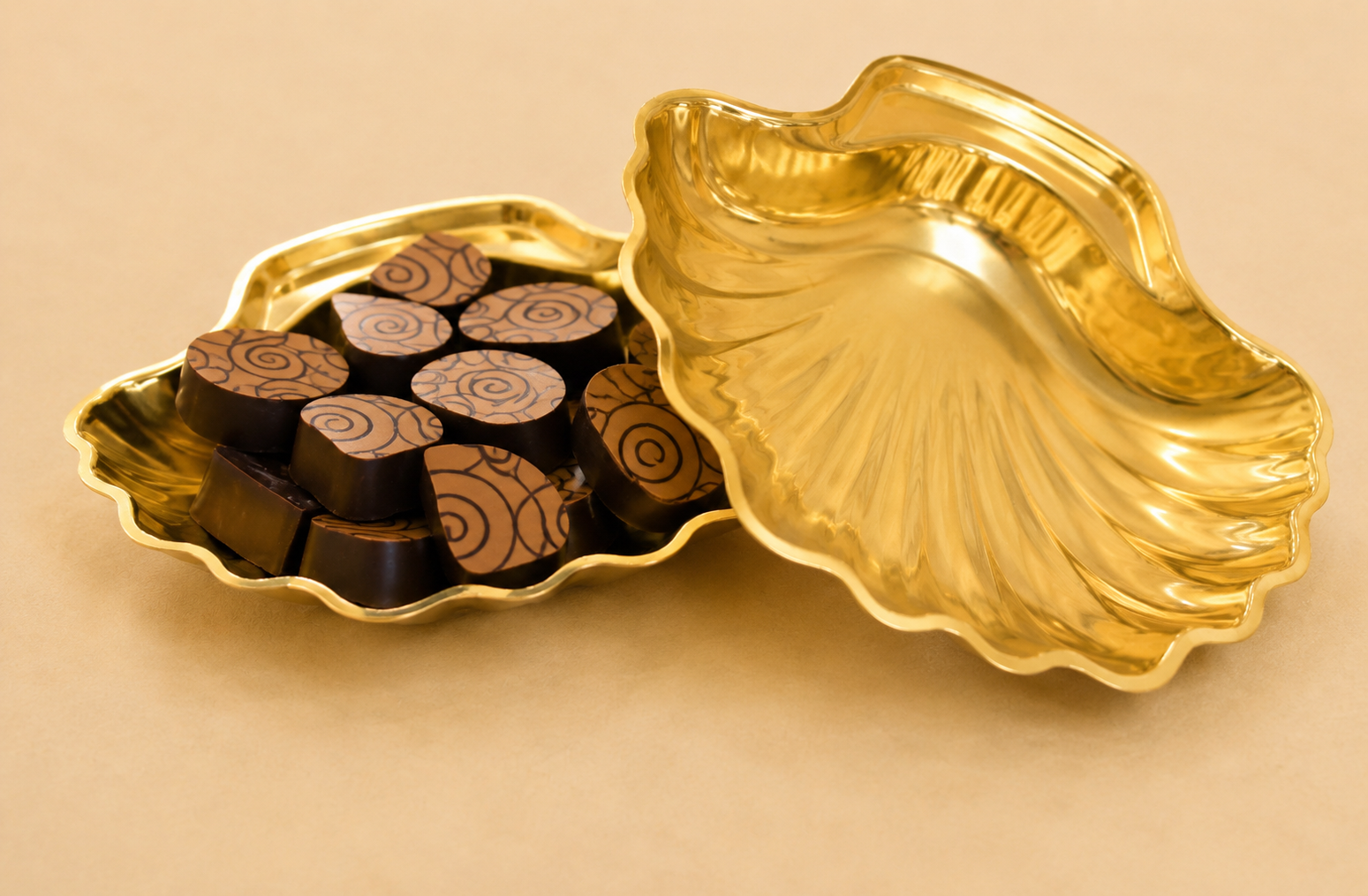 BIG SHELL METALLISED PLATE